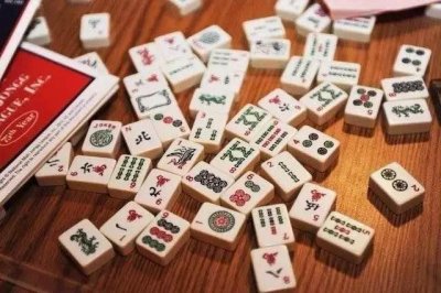 ​本周日，汕头首届麻将雀神争霸赛火热来袭