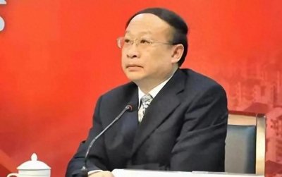 ​徐孟加的堕落：一位市委书记如何从“民生英雄”沦为腐败典型