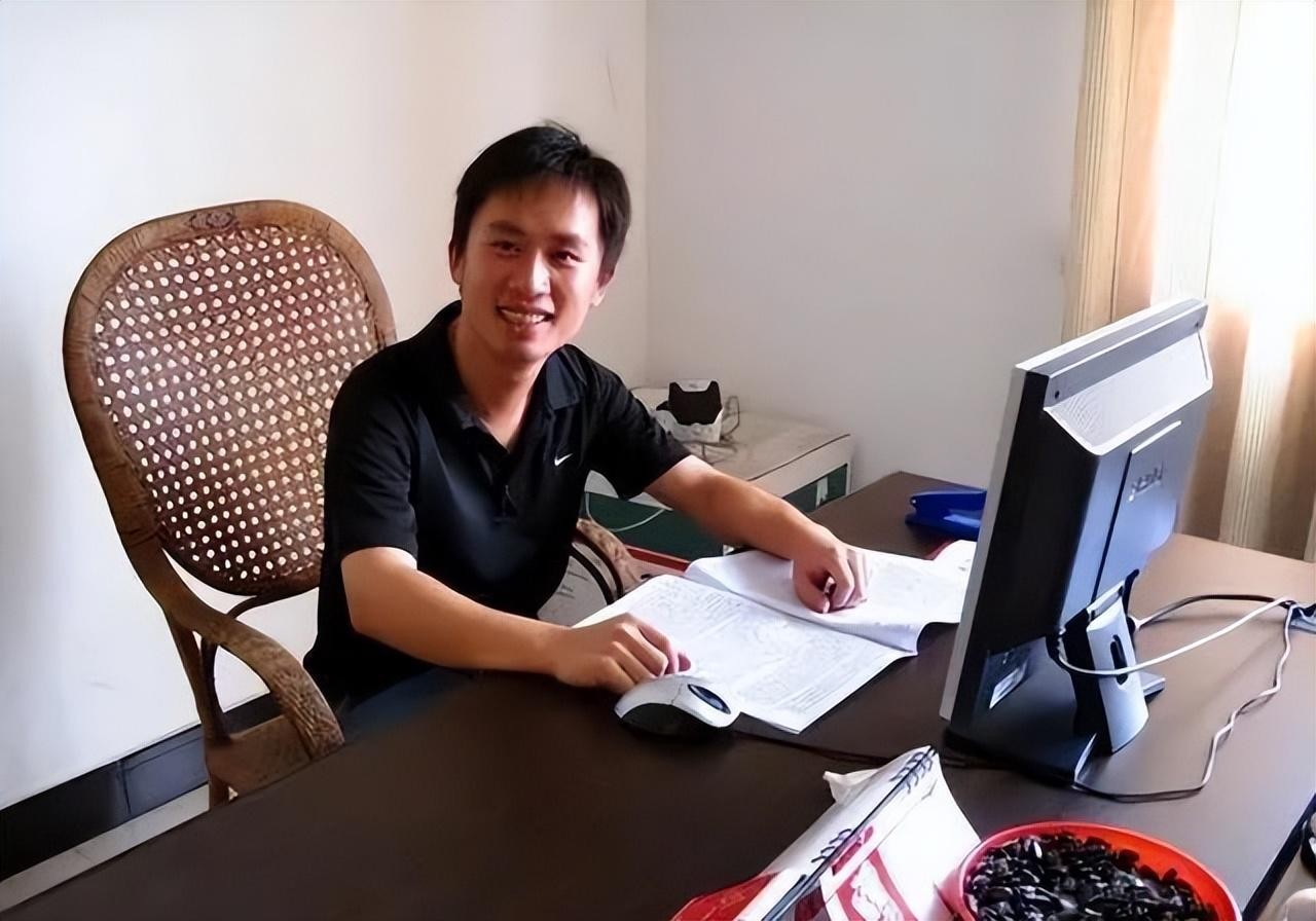 街道办主任是什么级别（社区书记是公务员还是公职人员）-