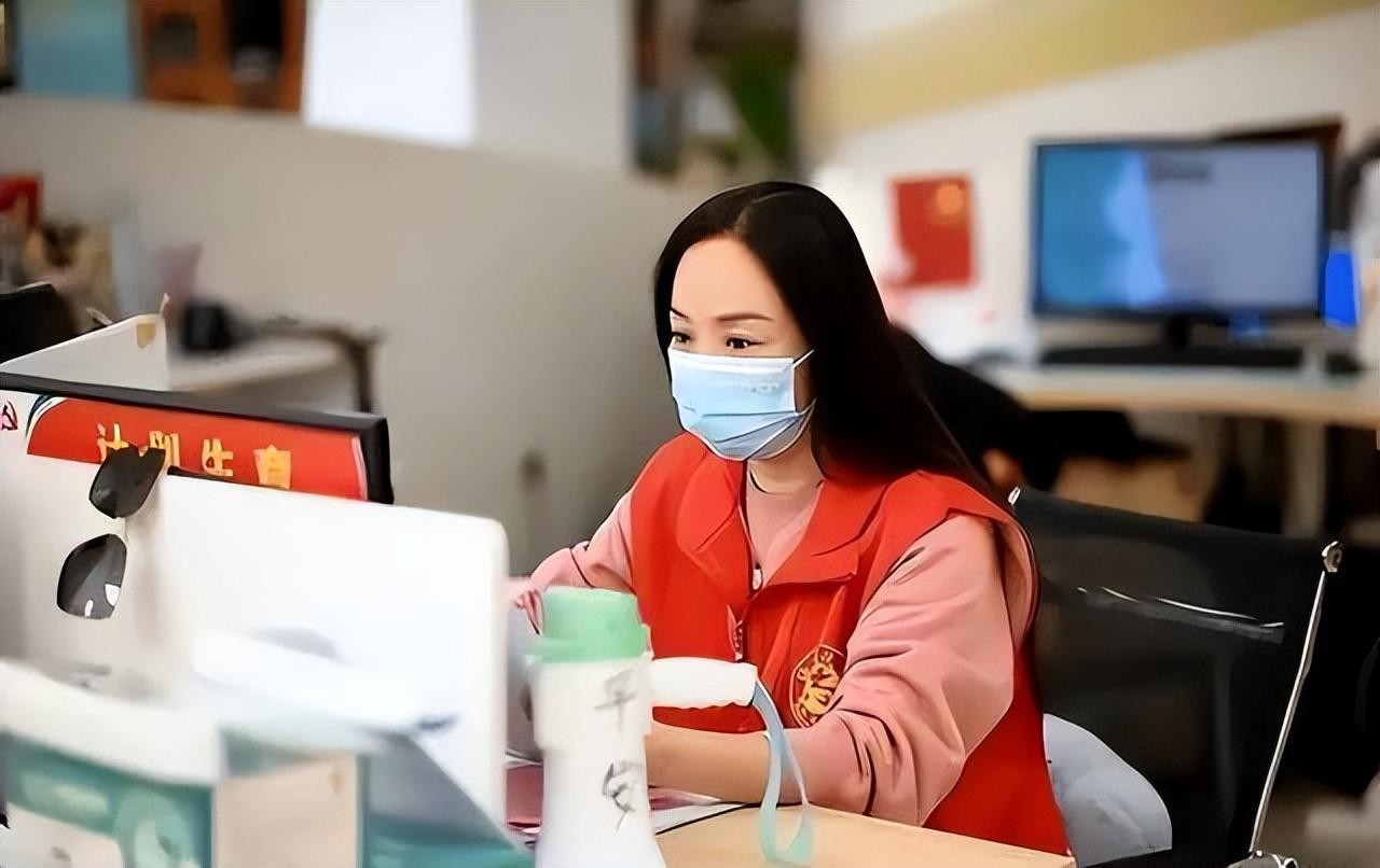 街道办主任是什么级别（社区书记是公务员还是公职人员）-