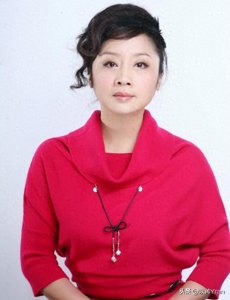 ​演员唐静：与王新军离异后，前夫和秦海璐结婚，她独自陪儿子长大