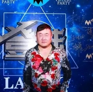 ​故事：孙小果行刑过程公开，抬进死刑执行车，表情从镇定到崩溃