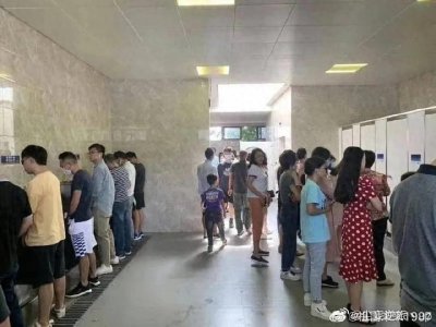 ​嵩山少林寺风景区回应多名女性进男厕：厕所里还有和尚，拦不住