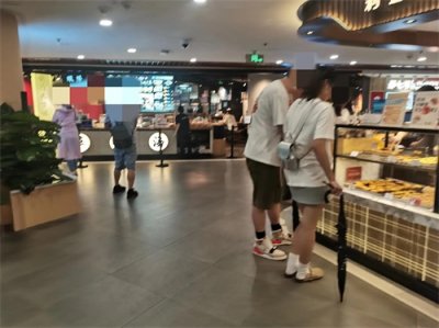 ​你吃过上海南京路上的哪些美食