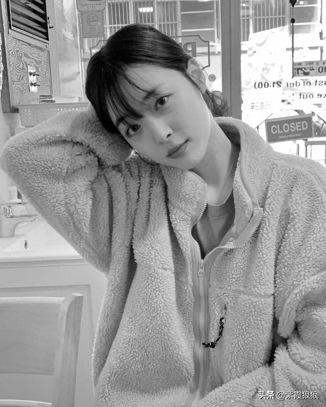 韩国女星崔雪莉超美照片