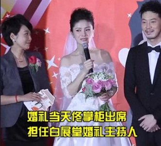 ​沙溢与胡可过往恋爱曝光，男方逼婚女方，婚后在丈母娘家住了4年