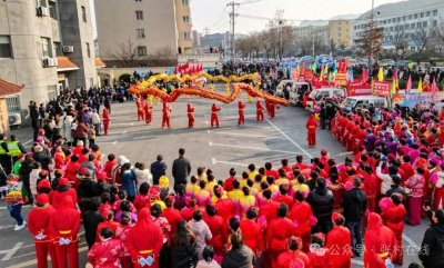 ​赶“海洋大集” 绘祥和年景，张村镇迎新春大活报热闹上演！