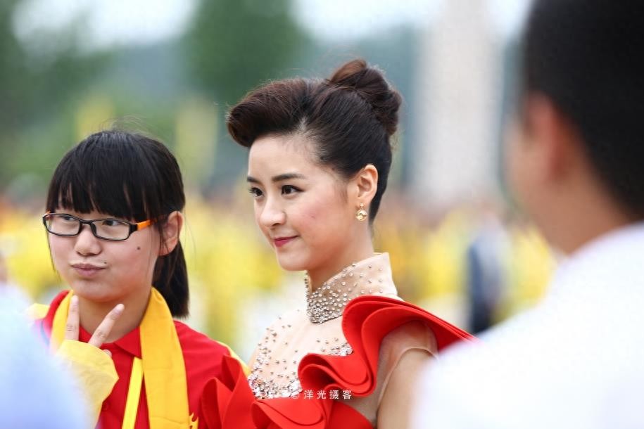 陈超：温婉灵动的湖北卫视女主持