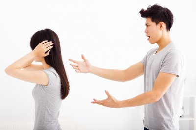 ​女人离婚以后，面对前夫的纠缠，需要做些什么？
