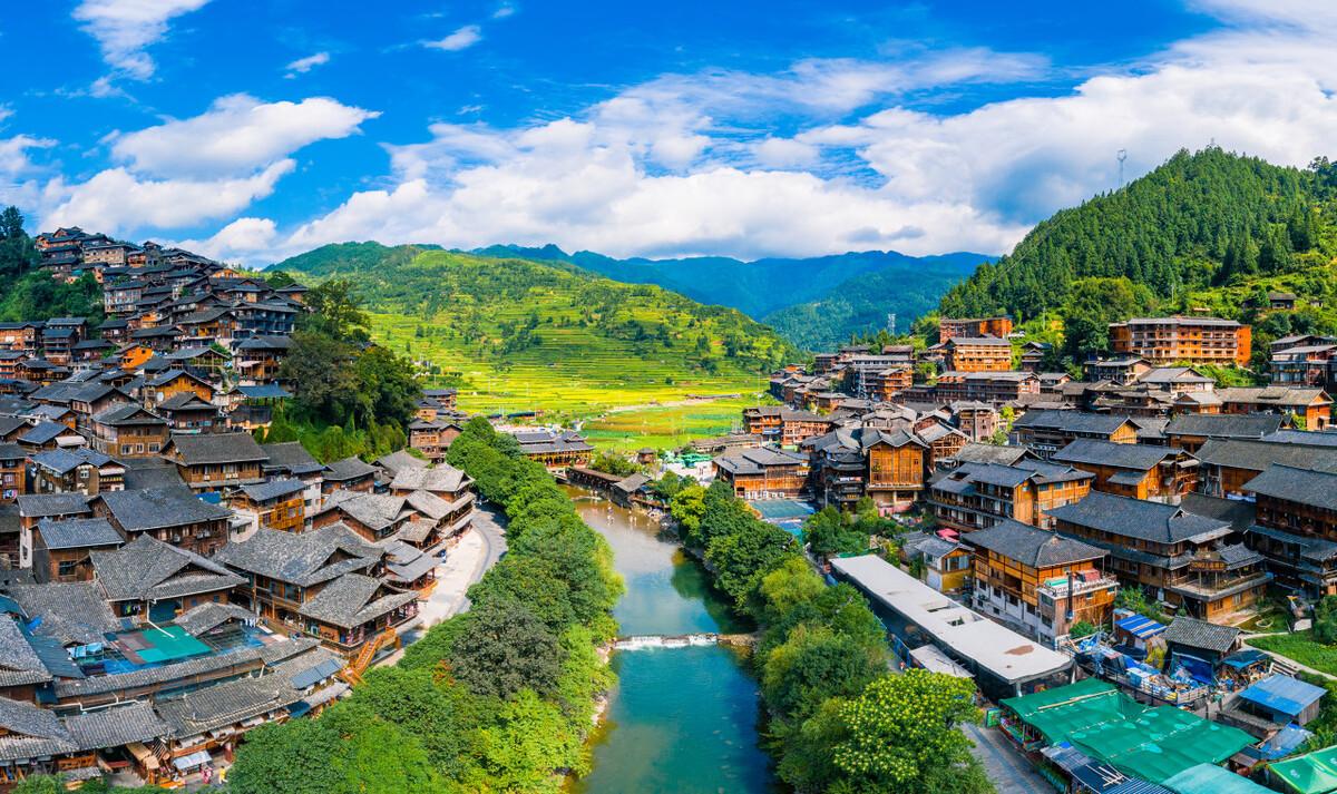 黔东南旅游景点有哪些地方(黔西南旅游必去的5个景点)