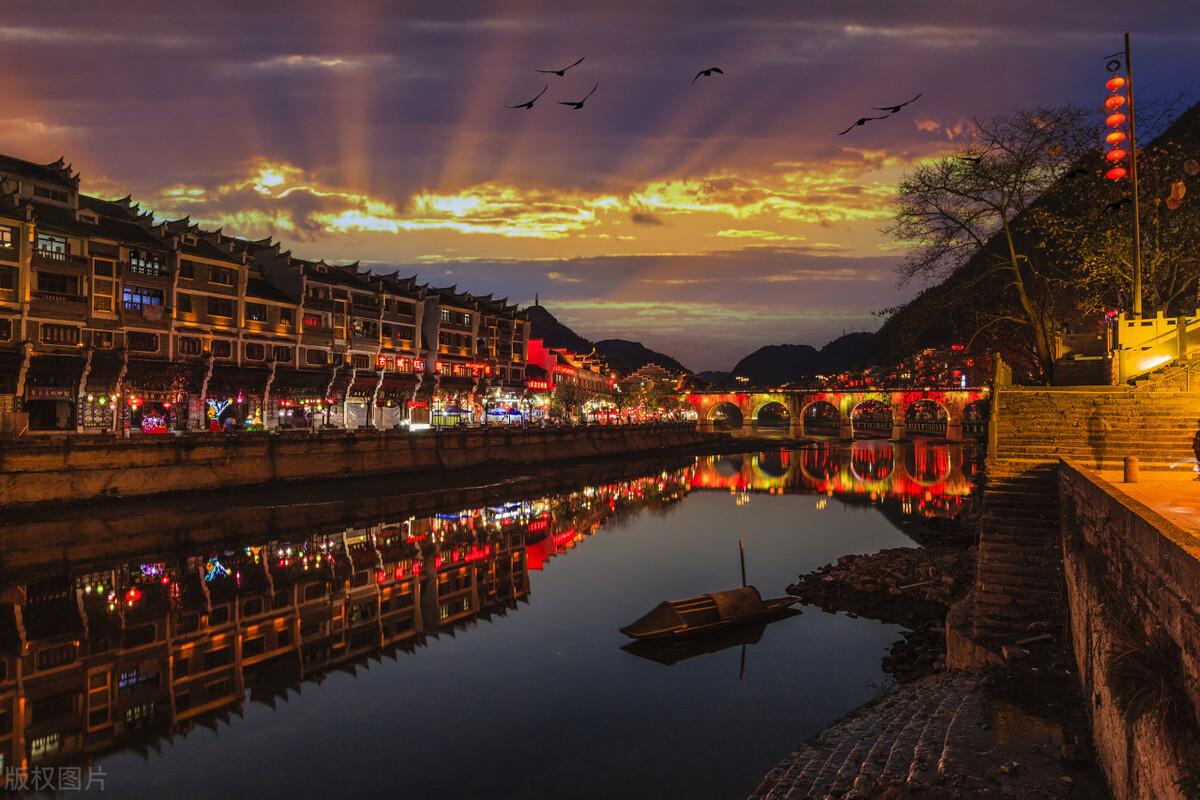 黔东南旅游景点有哪些地方(黔西南旅游必去的5个景点)