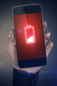 ​手机耗电太快怎么办？教你几个省电技巧，瞬间提高续航能力