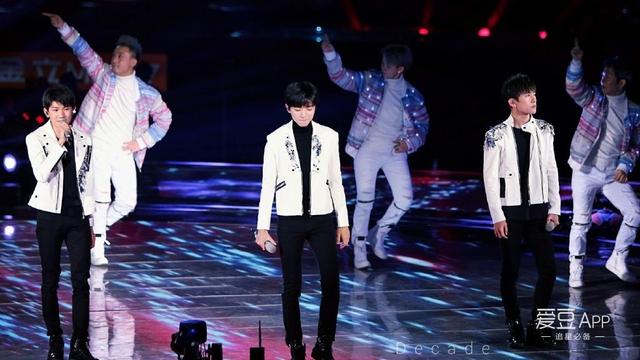 跨年夜后tfboys再合体（爱豆专稿TFBOYS历届跨年盘点）(1)