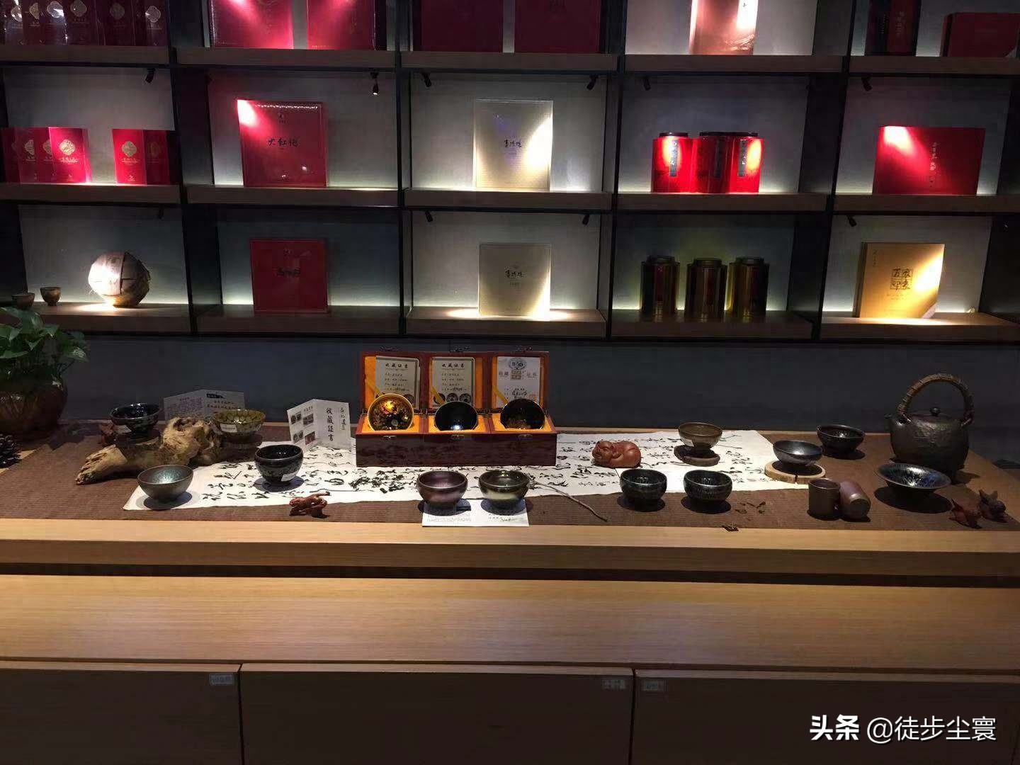 厦门航空美女如云，论其空姐姿色，丝毫不落后于中国各大航空
