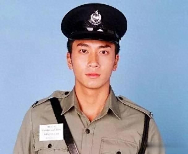 吴卓羲：TVB全盛时期御用小生，帅气演技俱佳