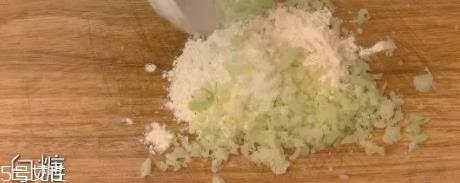 吃花菜可以减肥吗？热量低适合减肥时吃