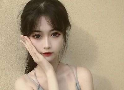 ​前几天，他向我摊牌，正式提出分手，理由是我们之间已经没有爱情