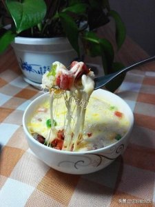 不用烤箱的芝士焗饭:简单快手,美味实惠,看一遍就能学会