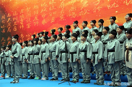 这些孩子们吟诵的国学经典,你还记得吗?