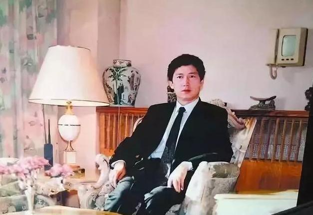 从阶下囚到北京首富,当年继承女星268亿遗产的李春平,现状如何