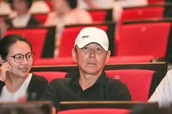 陈道明女儿陈格自杀真的吗（陈道明女儿最低调星二代）