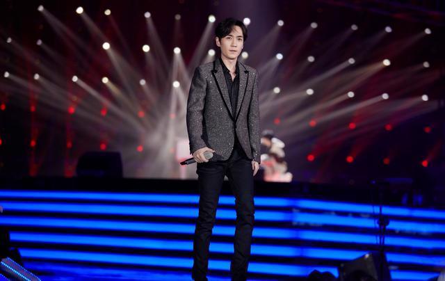 东方飞云对于朱一龙而言，是有利的还是有弊的？