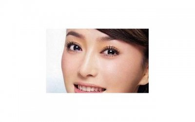 ​女生双腿合不拢是怎么回事？