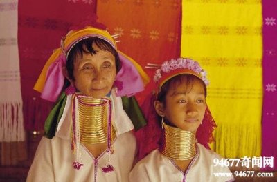 ​世界十大奇异民族，长颈族最奇葩(以脖子长为美)