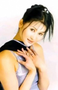 ​大丑闻，张钰被30多个导演潜规则，20盘录像带公开娱乐圈丑陋面纱