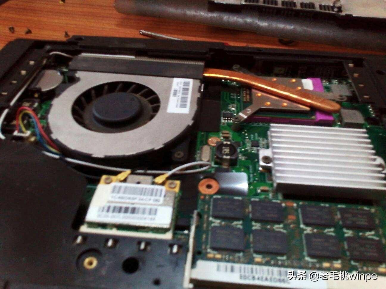 笔记本是一直充电好还是没电再充好（电脑一直插着电源好吗）