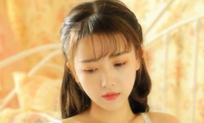 ​女生分手后朋友圈沉默一个月了是放下还是没放下