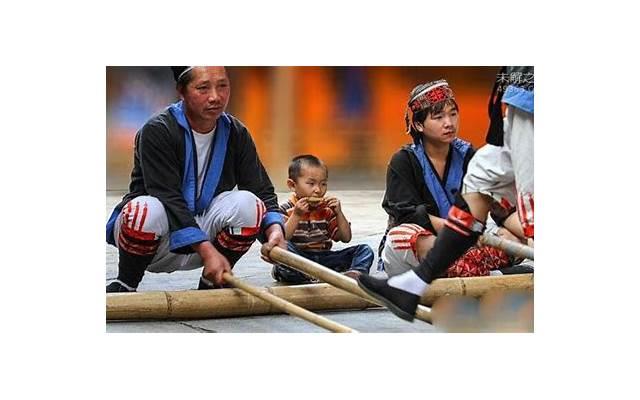 为什么现在男生都不主动追女生了 为什么现在男生都不主动追女生了