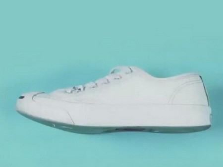 白鞋子有黄斑怎么去除,白色运动鞋上的黄色污点怎么去掉啊图14