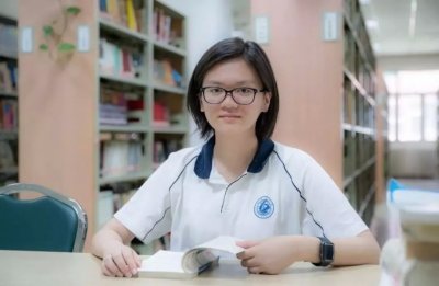 ​2019年理科状元黄子晴：从偏科生到考入清华姚班，分享3点秘诀