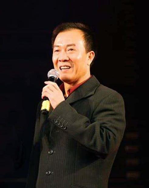 姜昆多年的老搭档 喊侯耀文一声师叔,最后却娶了他的妻子