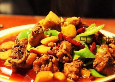 ​大盘鸡放什么调料 大盘鸡为什么放啤酒