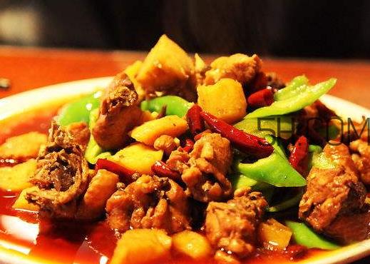 大盘鸡放什么调料 大盘鸡为什么放啤酒