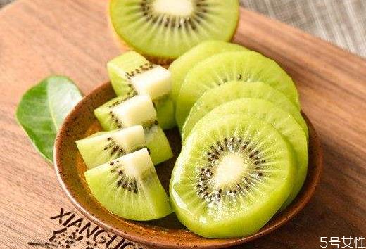 猕猴桃怎么剥皮方便 猕猴桃去皮技巧