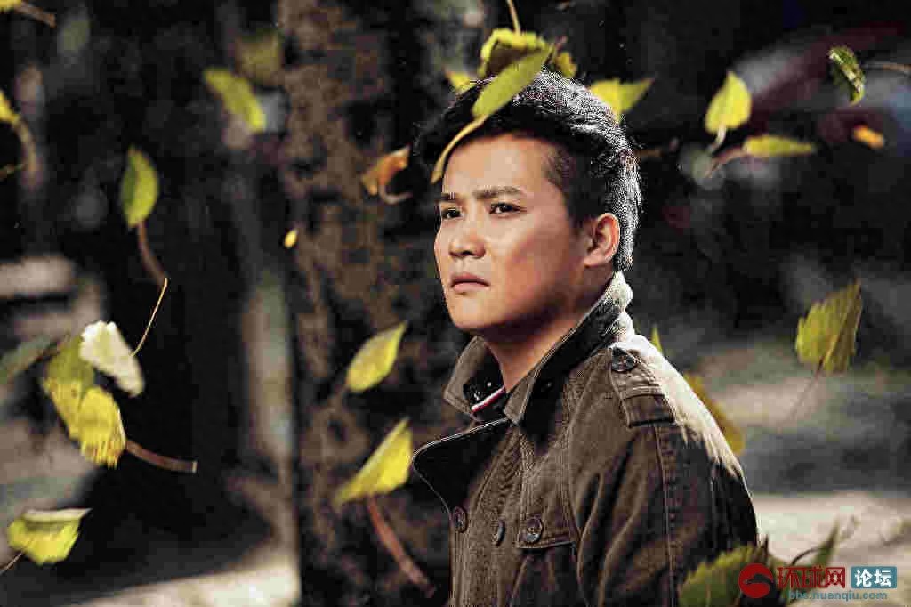 百慕三石，著名青年音乐人，音乐策划人，国内青年音乐人中难得的多面手，乐器演奏，词曲创作，音乐制作