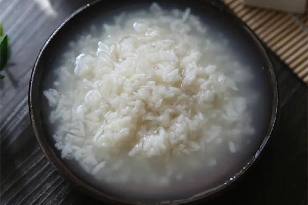 醪糟放久了产生酒味还能吃吗 醪糟放久了会不会坏 醪糟放久了产生酒味还能吃吗 醪糟放久了会不会坏