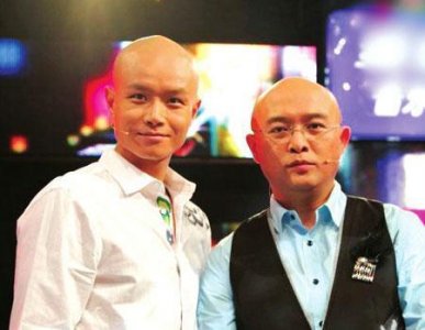 ​两人同主持《非诚勿扰》走红，今一人地位稳定成大咖，他却被封杀