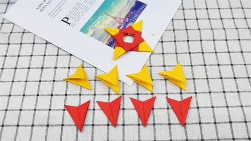 亲子手工折纸,教你打造一件酷酷的飞镖武器,简单好玩又不伤人