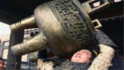 ​秦武王嬴荡为什么举鼎（嬴荡举鼎而亡的历史记载）