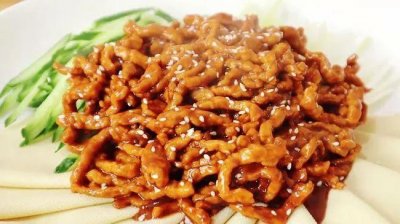 ​30秒钟，教你做出咸甜适中，酱香浓郁的经典家常菜——京酱肉丝