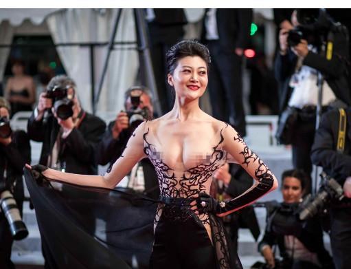 丢人丢到国外，作为国内模特形象，在戛纳露点走红毯，惹大众非议