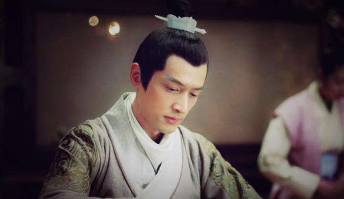 他是中国古代四大美男之一，有史以来第一位被帅死的美男子