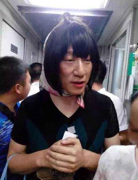 黑老大孙红雷早年的一些旧照真的是霸气，现在怎么变成这样了！