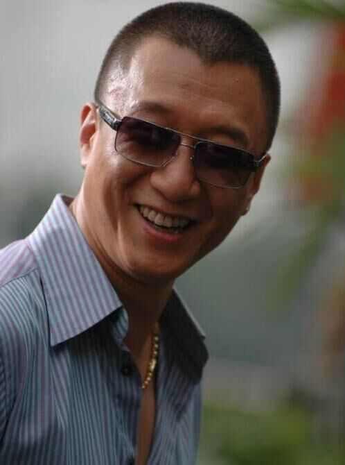 黑老大孙红雷早年的一些旧照真的是霸气，现在怎么变成这样了！