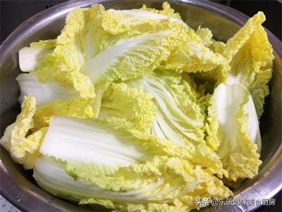 ​娃娃菜2种最简单的做法，酸辣脆爽，好吃又下饭，让人吃了还想吃