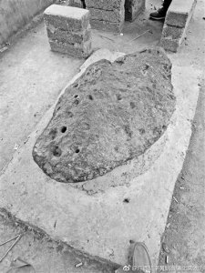 ​重2吨陨石被盗警方悬赏3万征线索